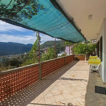6 Persons App With Sea View Apartament